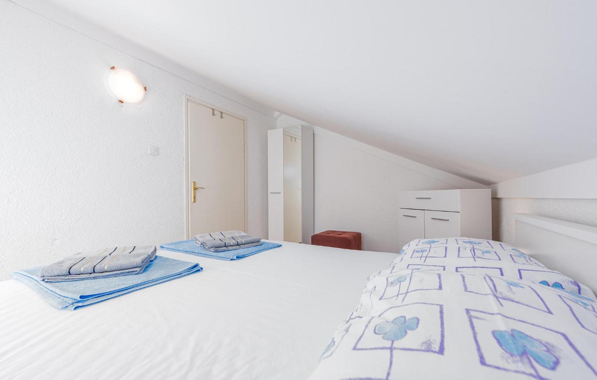Nice Apartment In Potocnica With House Sea View Borovici ภายนอก รูปภาพ