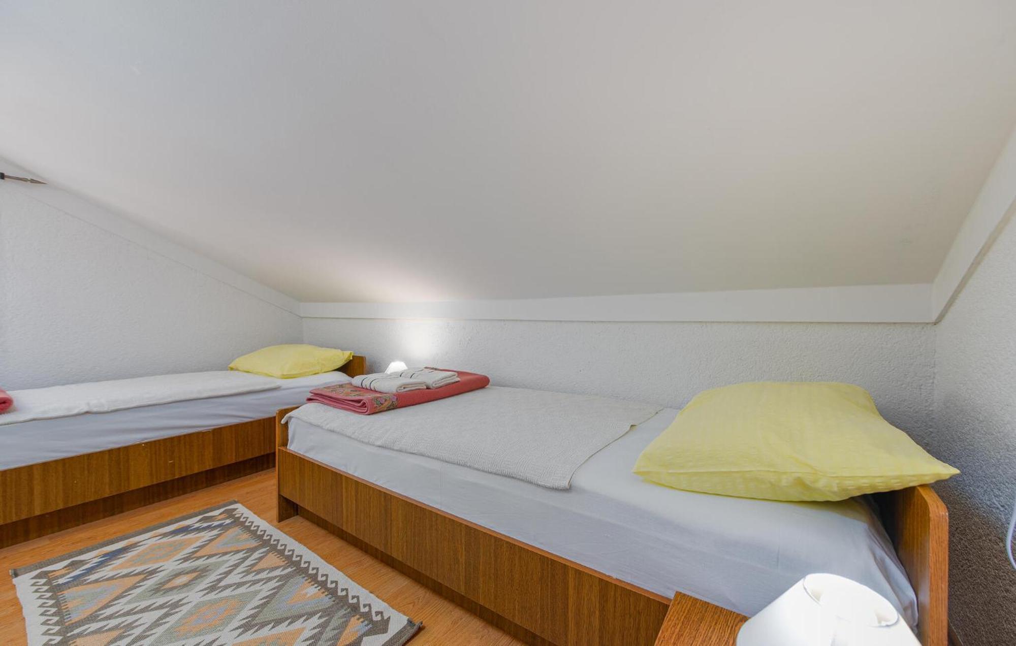 Nice Apartment In Potocnica With House Sea View Borovici ภายนอก รูปภาพ